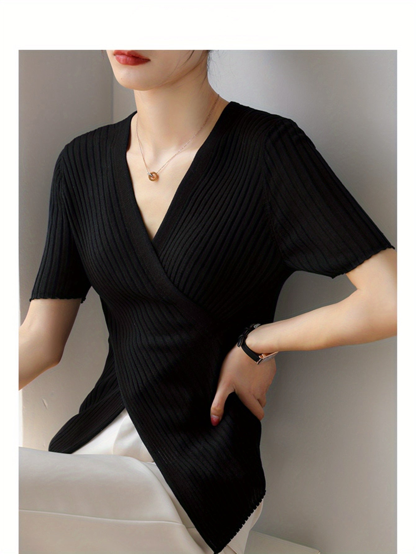 Design sense niche ice silk short-sleeved T-shirt women's summer thin black V-neck high-end sense knitted irregular cross top