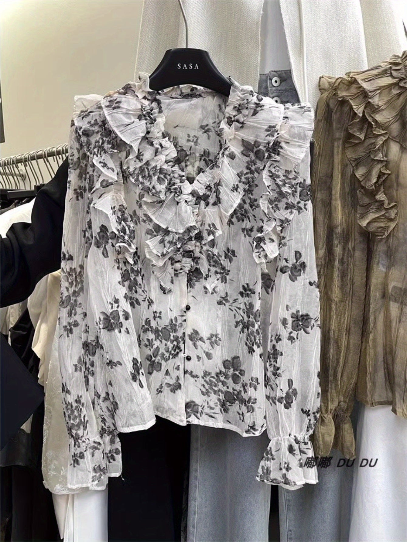 Shirt 2024 new women's spring European station retro design ruffle V-neck smudged long-sleeved chic shirt