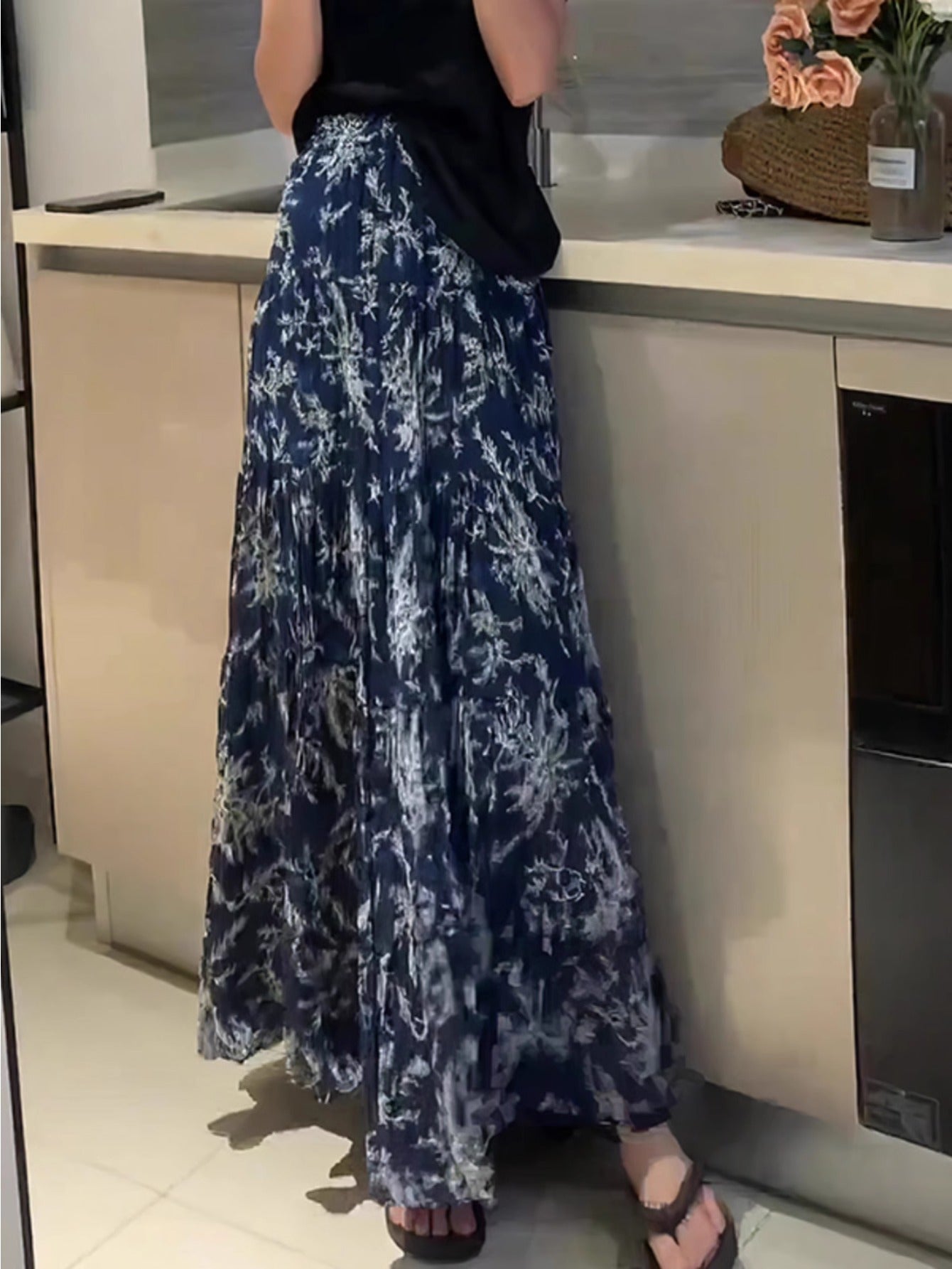 Blue floral design sense fashion temperament skirt women's high waist and thin medium and long skirt spring and summer new 2024