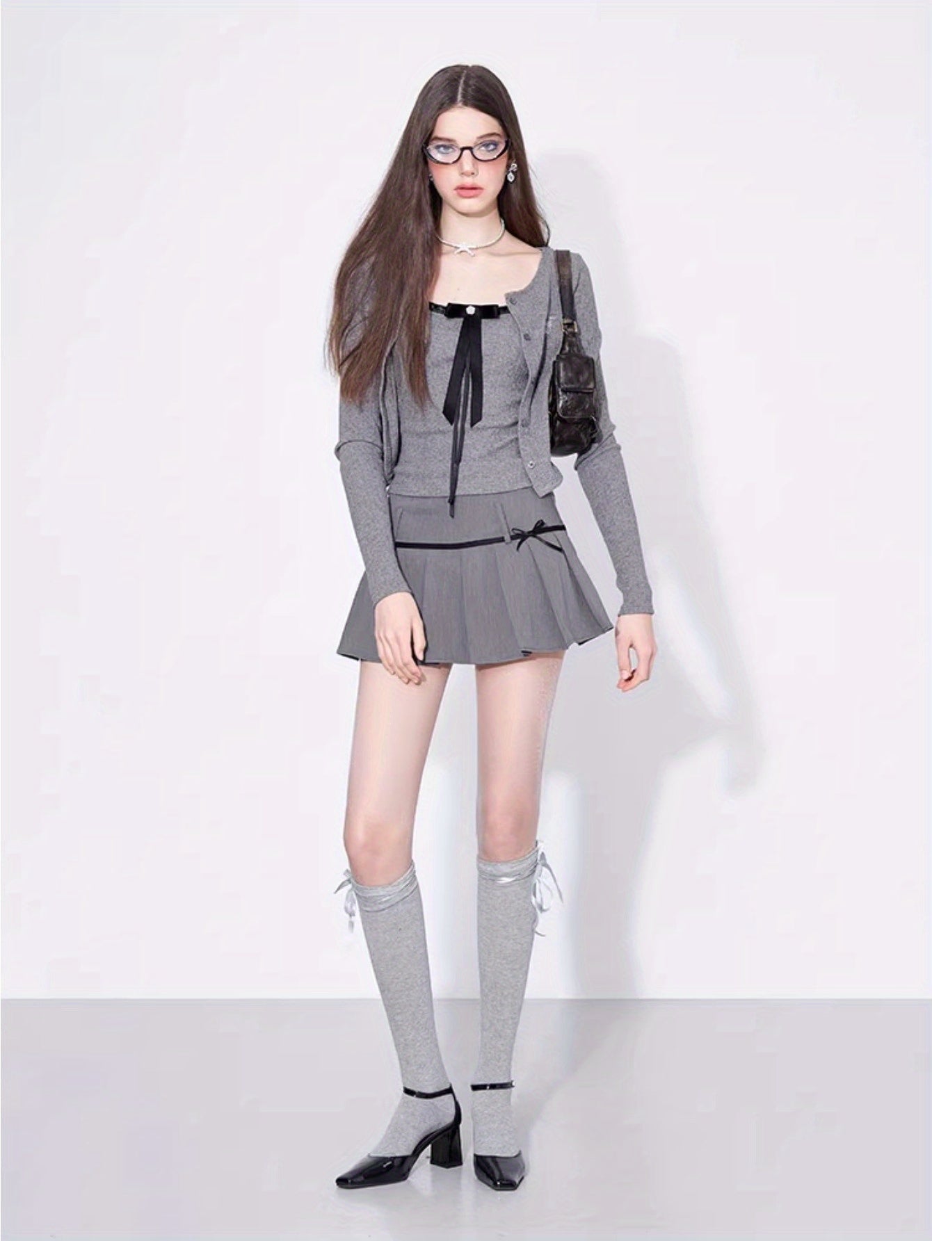 Bow hanging two-piece set/pleated skirt without cardigan