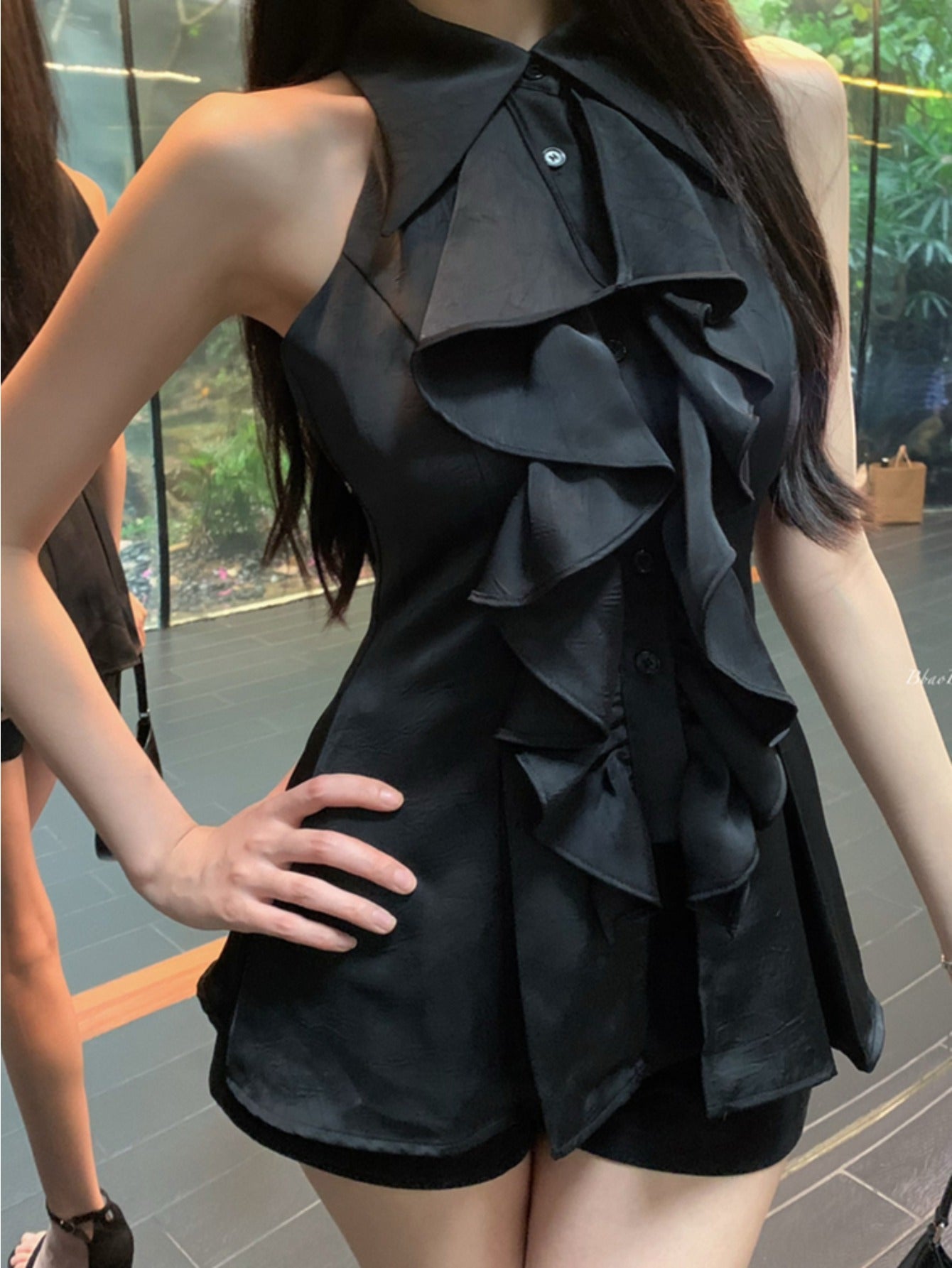 French niche neck sweet and spicy off-the-shoulder fairy top women's summer design thin ruffle edge sleeveless shirt