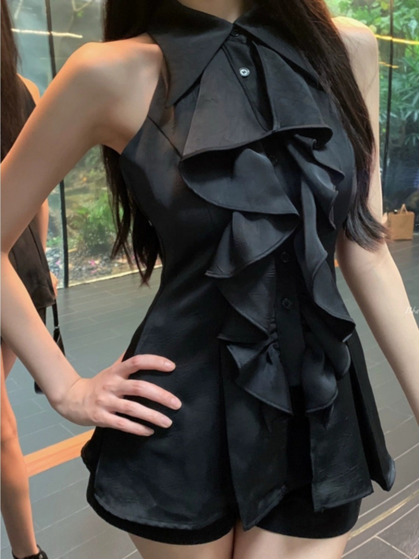 French niche neck sweet and spicy off-the-shoulder fairy top women's summer design thin ruffle edge sleeveless shirt