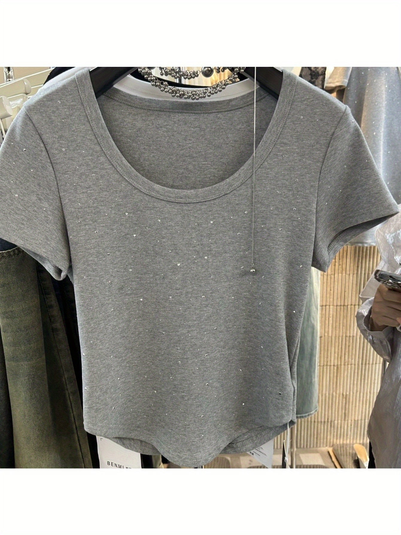 Summer 2024 new elastic short-sleeved T-shirt U-neck heavy industry diamond slim and thin hem curved short women's top