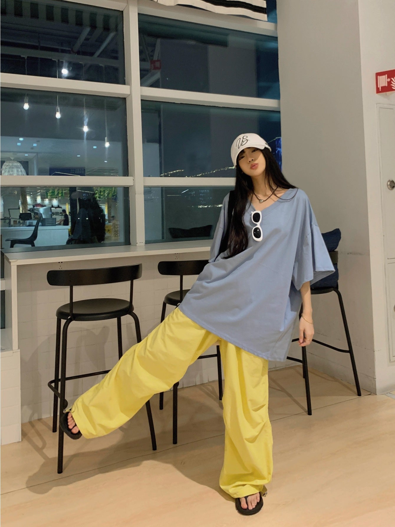 Lazy wind loose oversize short-sleeved T-shirt women's summer 2024 new casual solid color V-neck medium and long top
