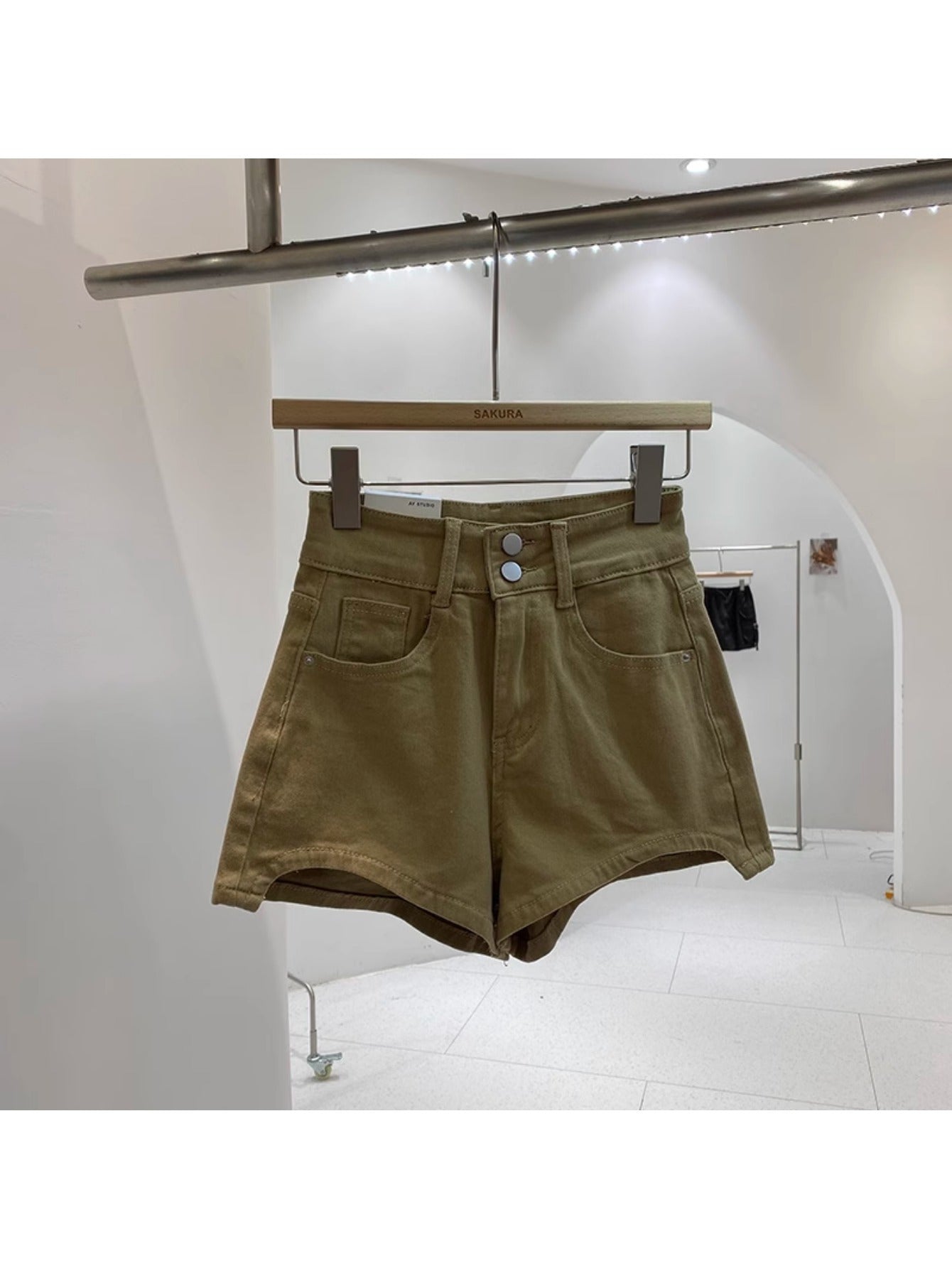 Small casual versatile denim shorts women's summer 2024 new Korean version ins high-waisted hot pants wide-leg pants