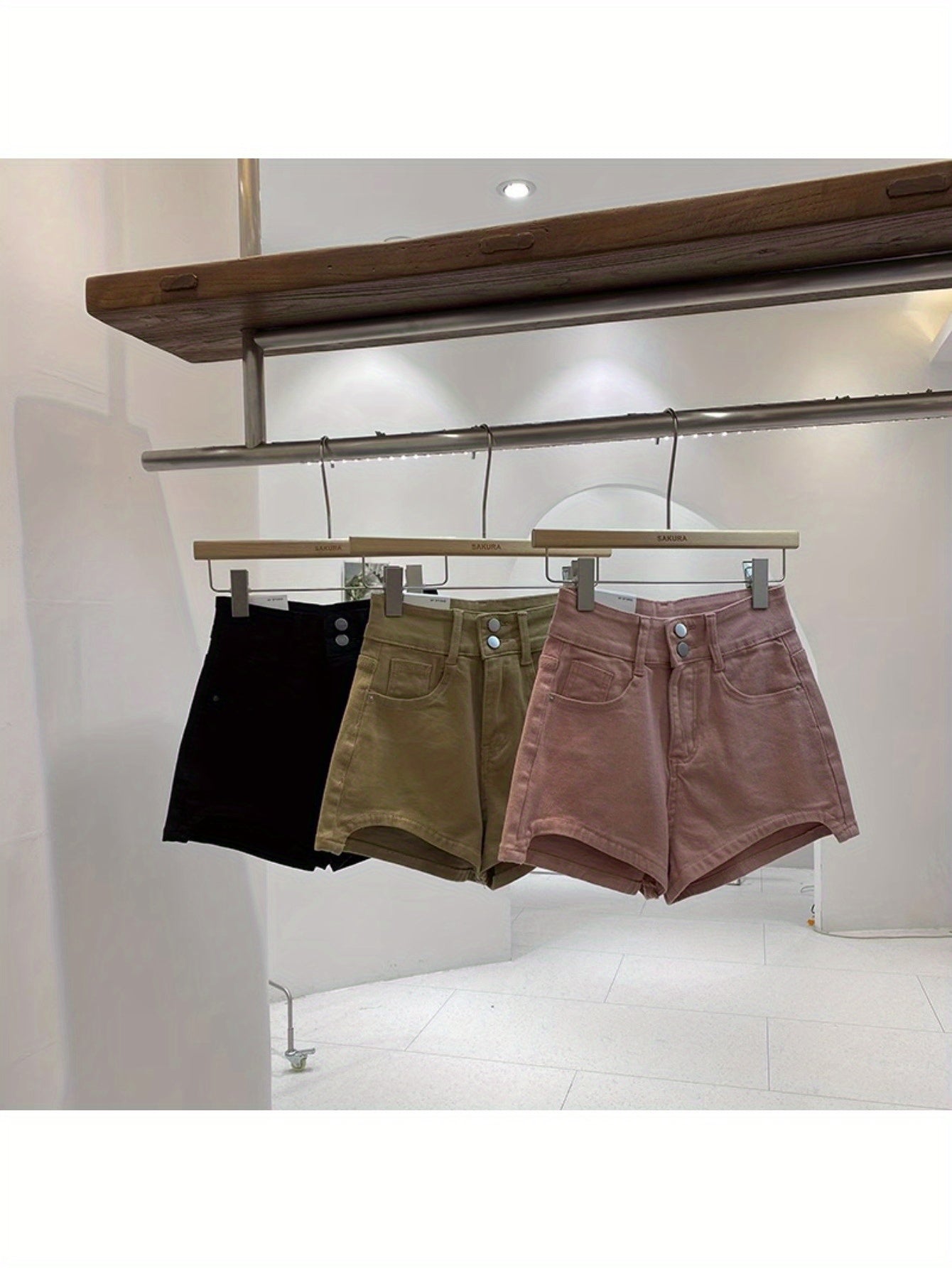 Small casual versatile denim shorts women's summer 2024 new Korean version ins high-waisted hot pants wide-leg pants