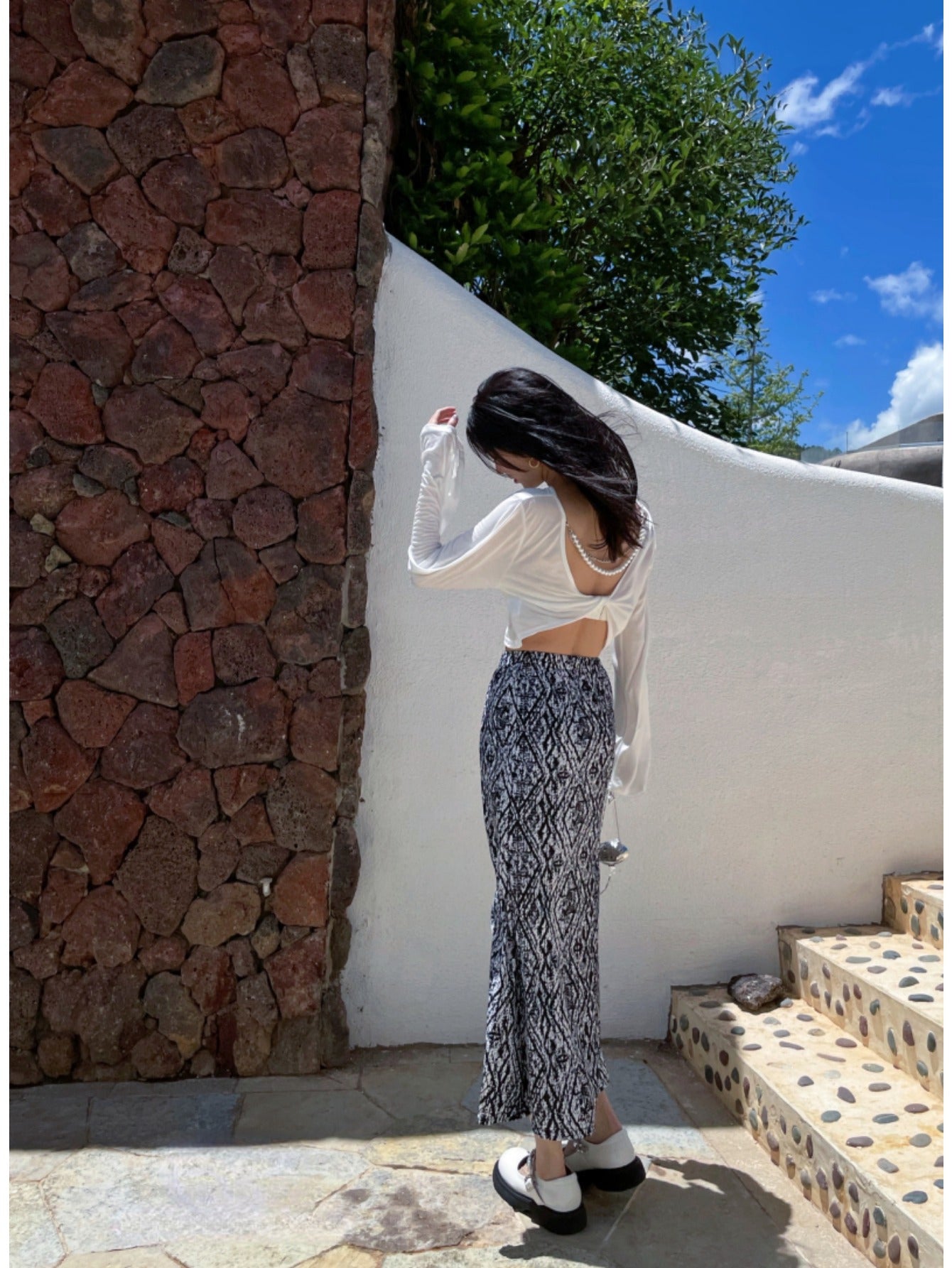 Pearl chain knot backless sunscreen long-sleeved T-shirt women's summer thin top