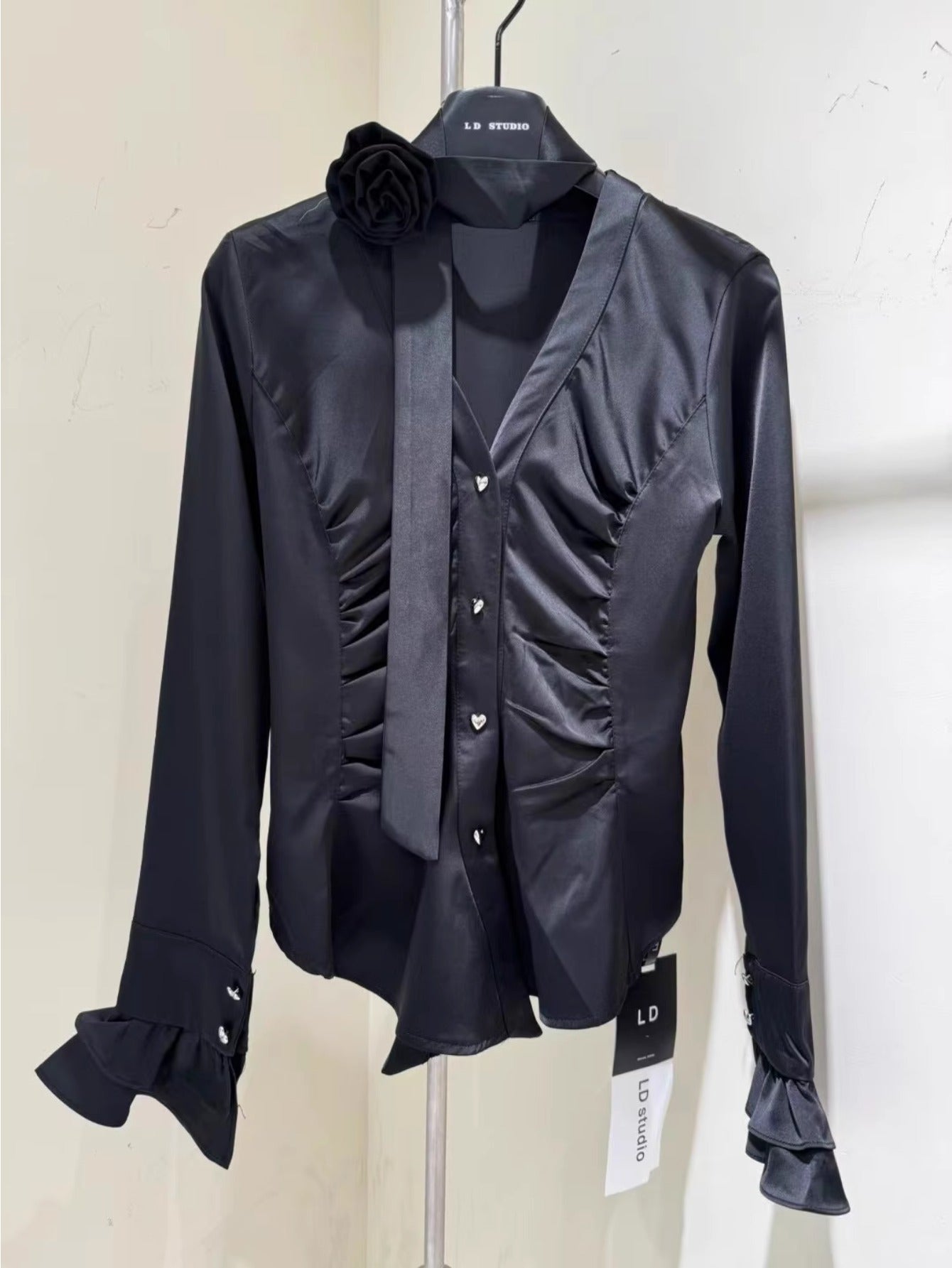 2024 summer new white pure desire sexy spice shirt women's waist design sense niche and thin new top
