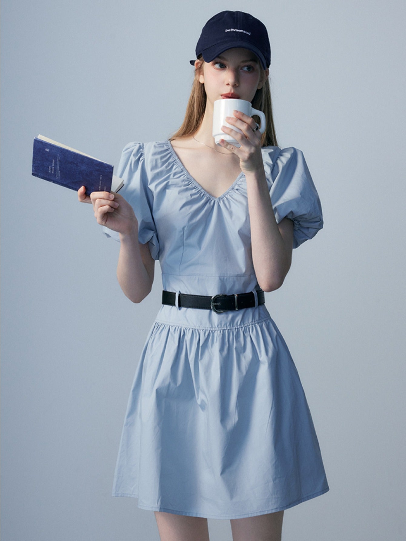 Bubble sleeve V-neck dress women's new waist slim and thin pleated solid color skirt