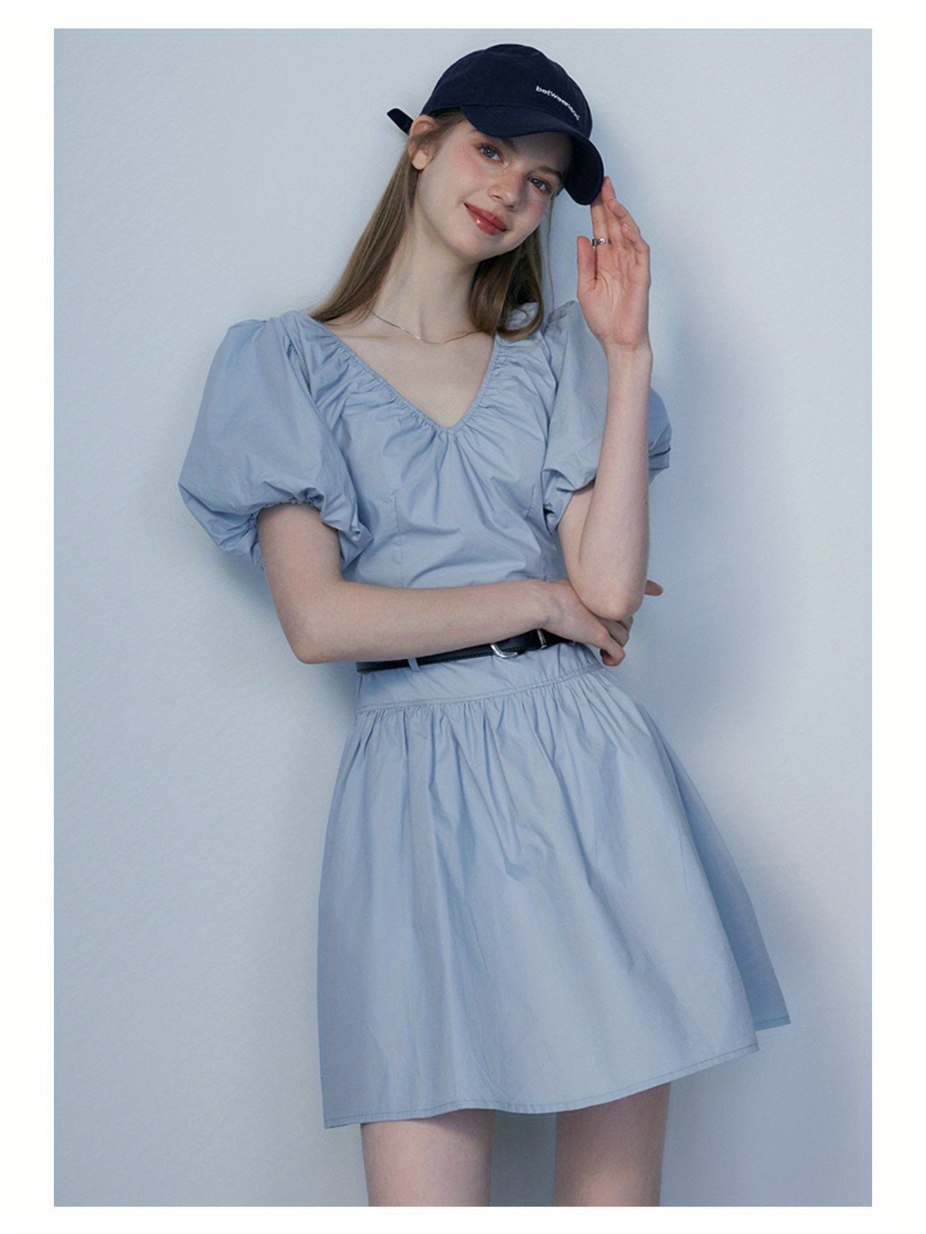 Bubble sleeve V-neck dress women's new waist slim and thin pleated solid color skirt