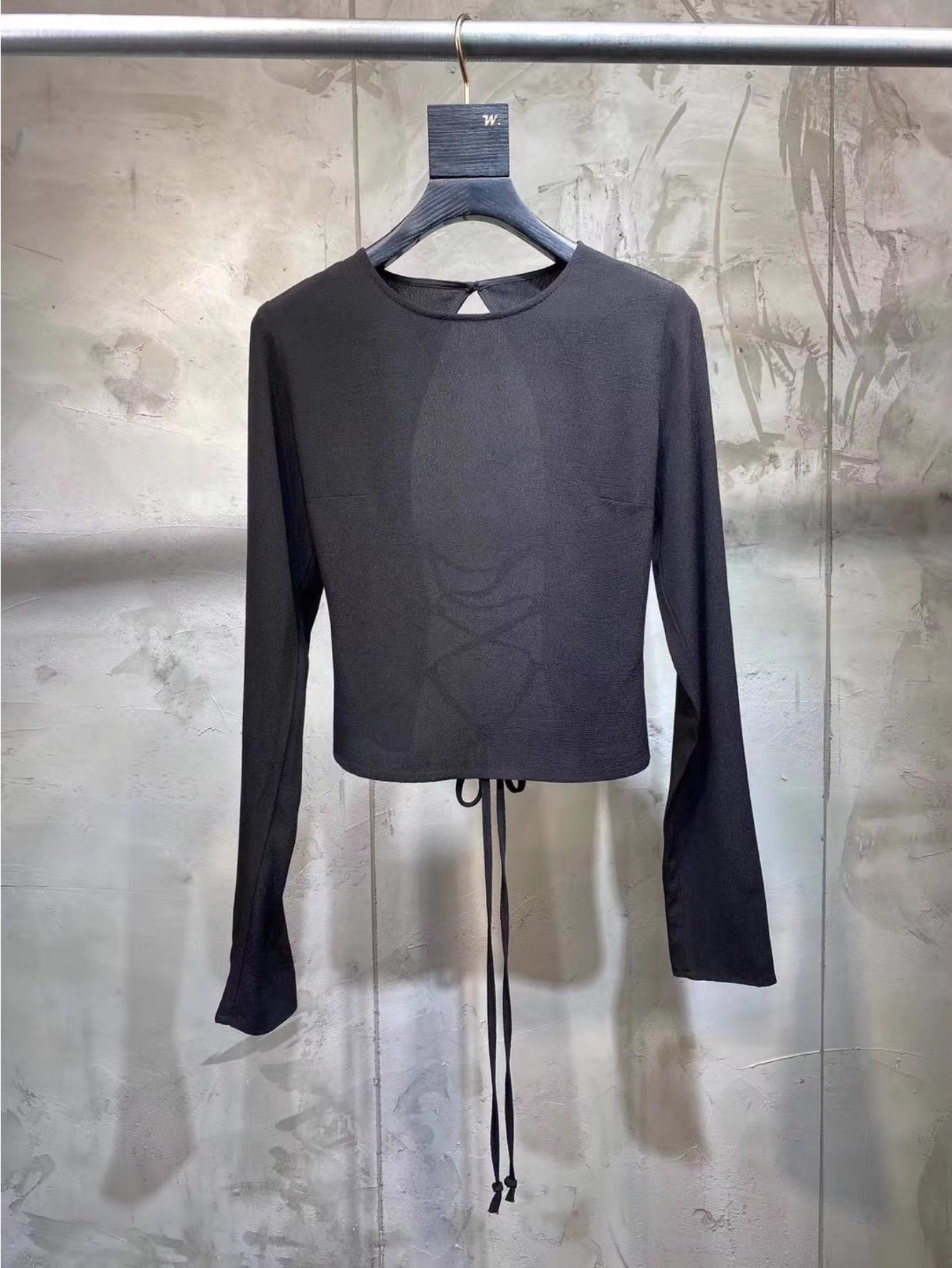 European station one-word collar halter long-sleeved T-shirt women's 2024 autumn sexy tight European and American slim black top women's trend