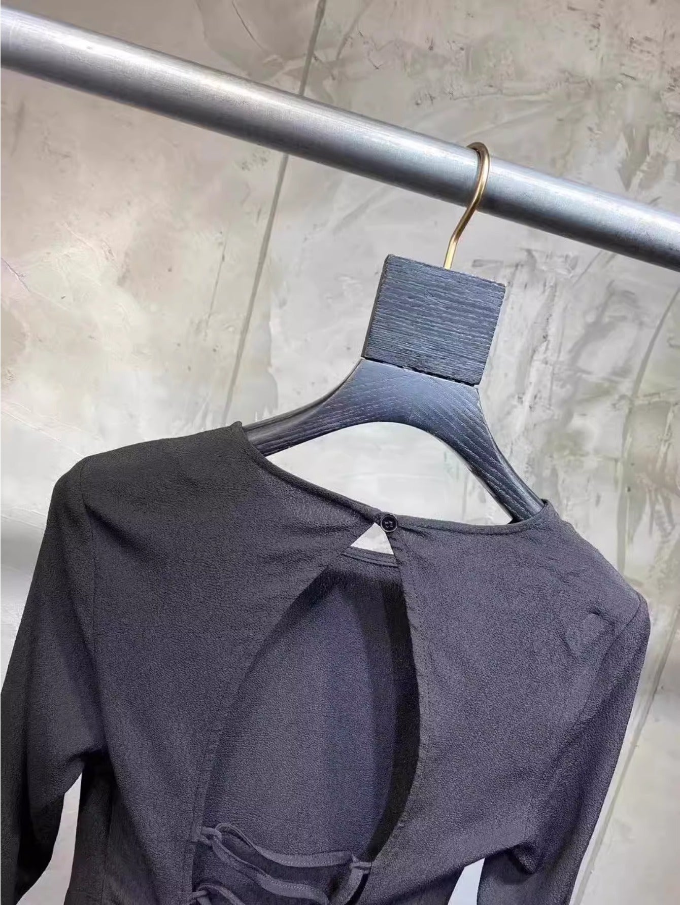 European station one-word collar halter long-sleeved T-shirt women's 2024 autumn sexy tight European and American slim black top women's trend