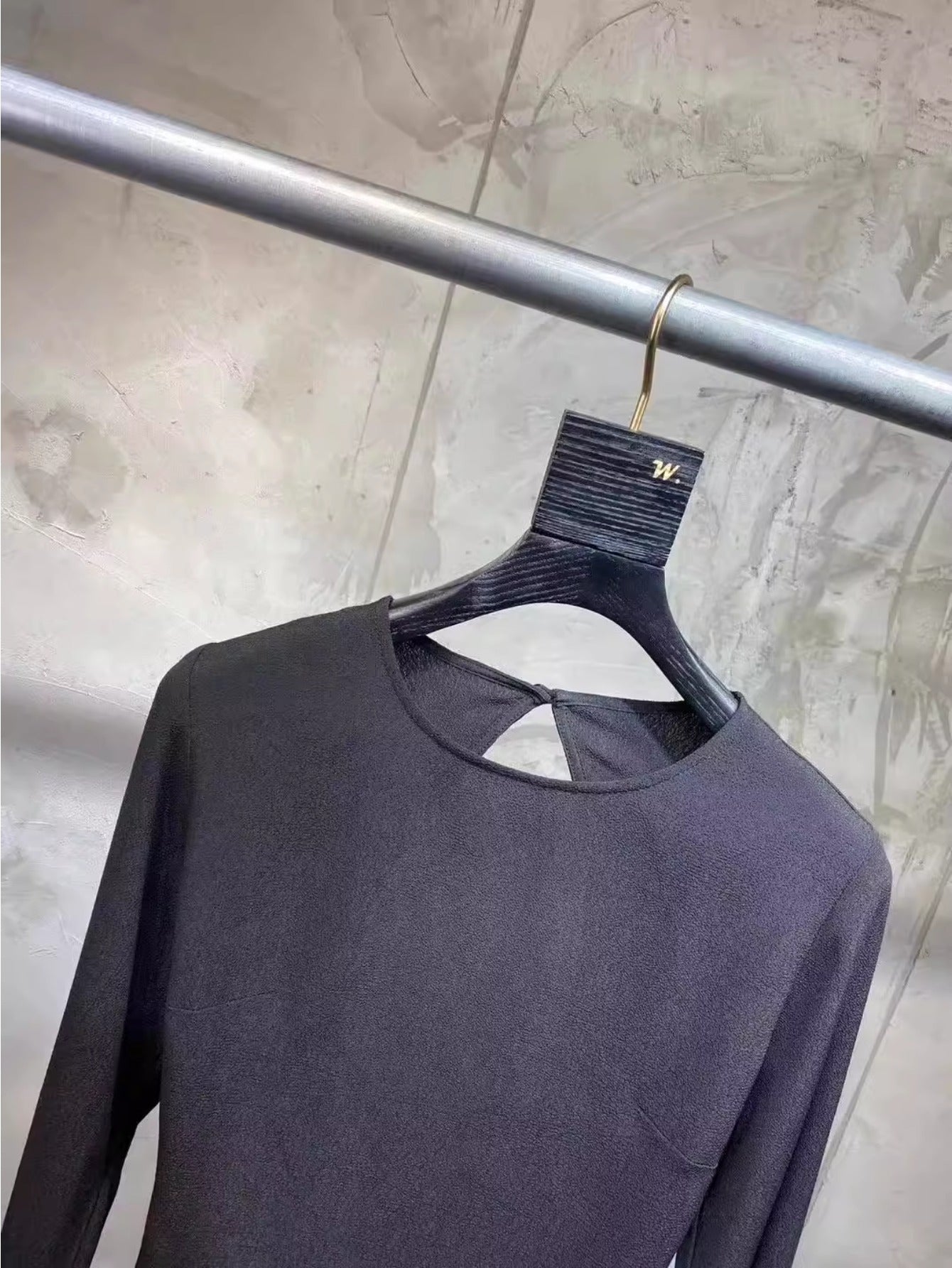 European station one-word collar halter long-sleeved T-shirt women's 2024 autumn sexy tight European and American slim black top women's trend